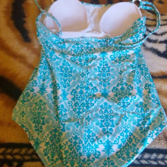 Bathing suit - Picture 2 of 2