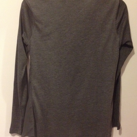 Grey blouse - Picture 2 of 2