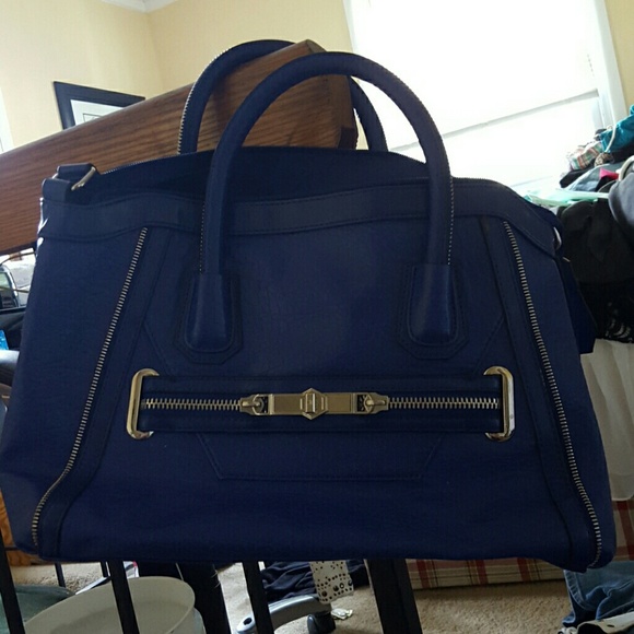!!!ON HOLD!!!   Medium size blue leather purse