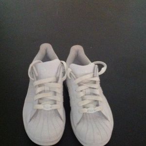 BRAND NEW KIDS WHITE ADIDAS