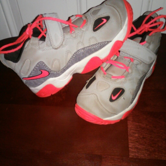 Girls sneakers