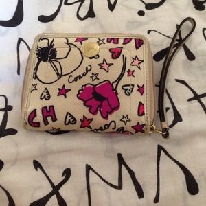 Coach wrislet wallet