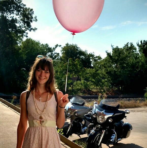 Meet your Posher, Deidre - Picture 3 of 4