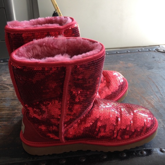 Red sequin uggs - Picture 3 of 4