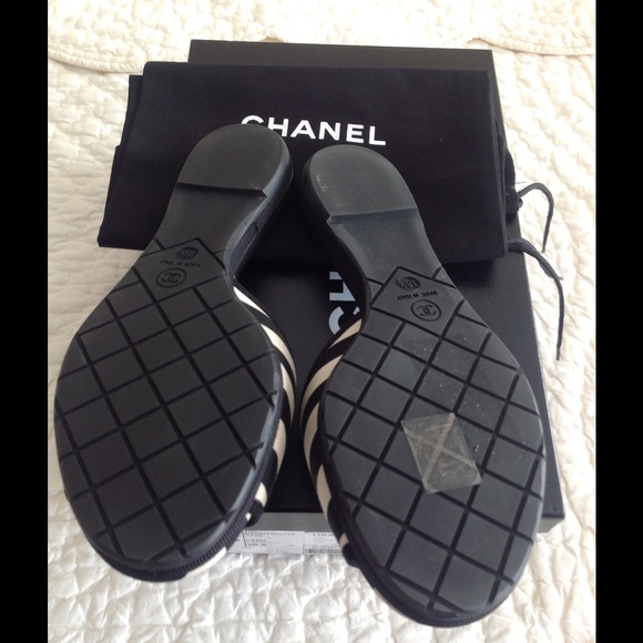 SOLD Authentic Chanel NWT Black&White Mules 36.5 - Picture 4 of 4