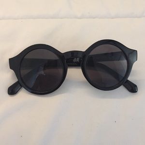 H&M Black Round Sunglasses