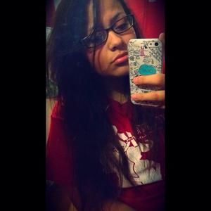 Meet your Posher, Leslie