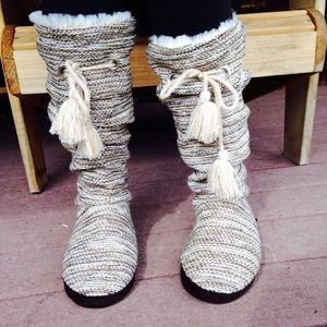Muk Luks slipper boot