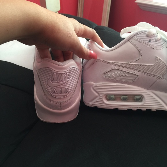 AIR MAXES - Picture 3 of 3