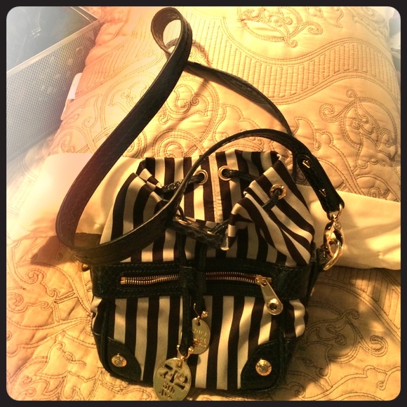 Henri Bendel signature stripe cross body bag