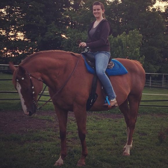 Meet your Posher, Sara - Picture 1 of 1