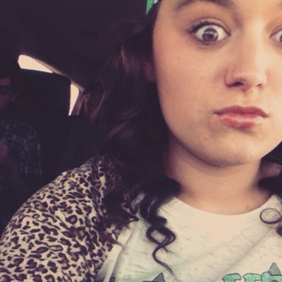 Meet your Posher, Brittney - Picture 1 of 1