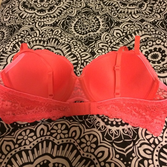 ❌NWOT pink lace push up bra - Picture 2 of 2