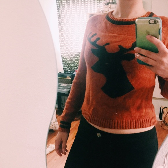 Forever 21 College style sweater w/moose logo