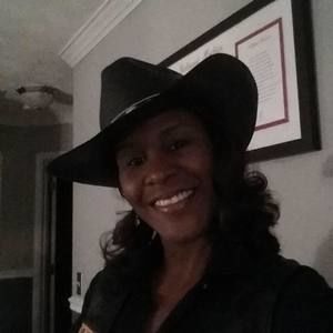 Meet your Posher, Vickie