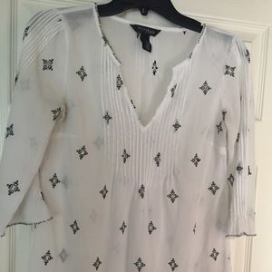 White House black market top