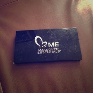 Makeover Essentials Kit