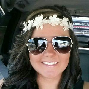 Meet your Posher, Renee