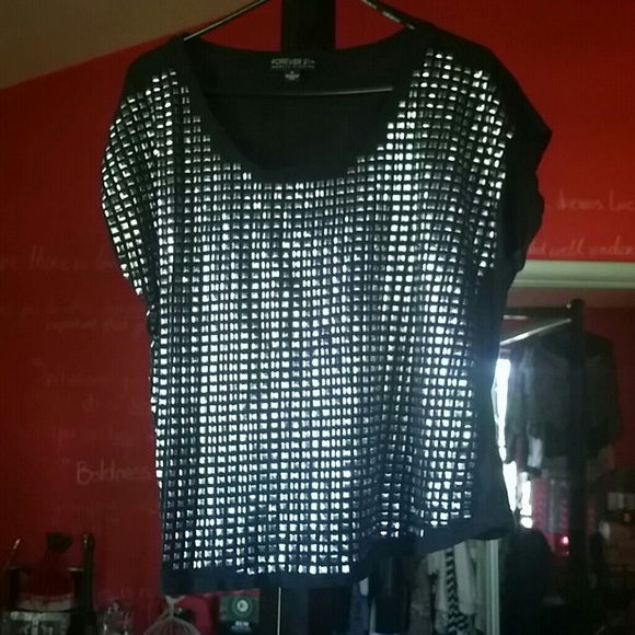 🔴Black Studded T-Shirt