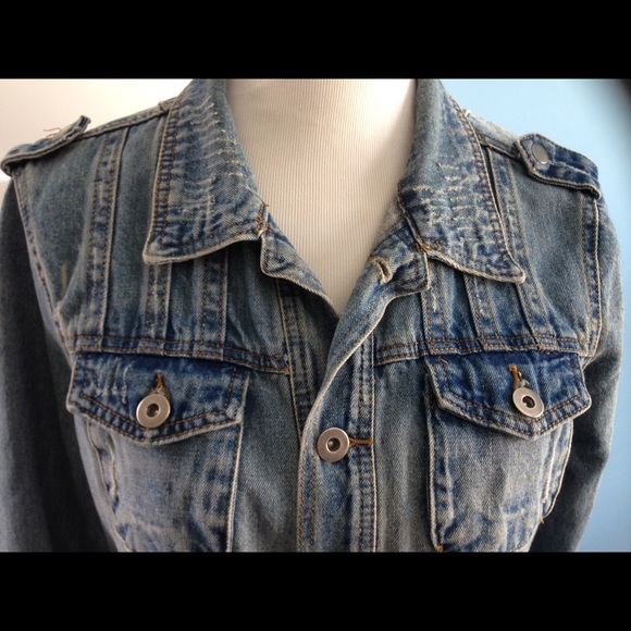 Denim Jacket🍌 - Picture 2 of 4