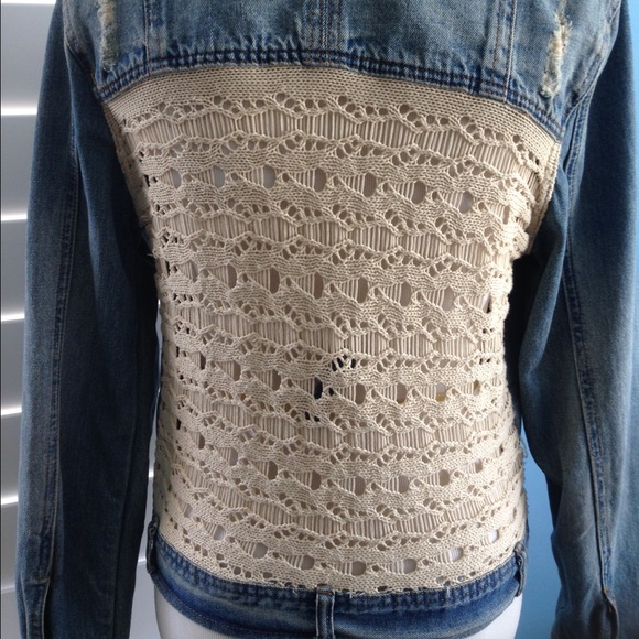 Denim Jacket🍌 - Picture 3 of 4