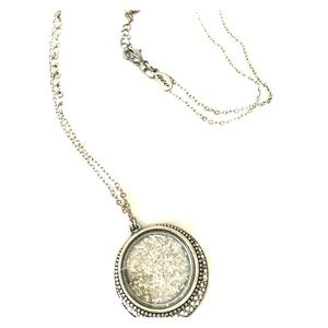 AEO necklace