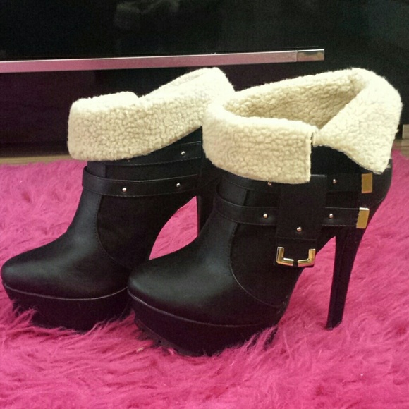Black high heel fur booties