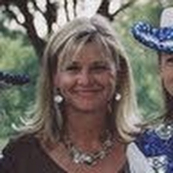 Meet your Posher, Cindy - Picture 1 of 1
