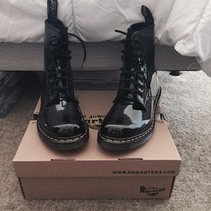 1460 W patent leather dr.martens