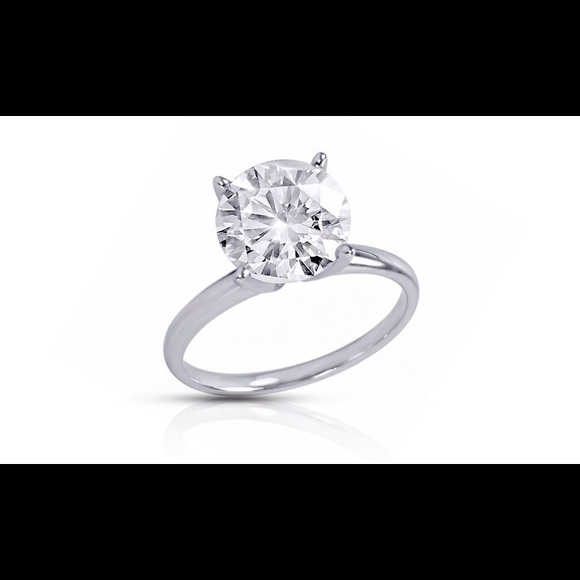 2,25 real genuine diAmond engagement ring