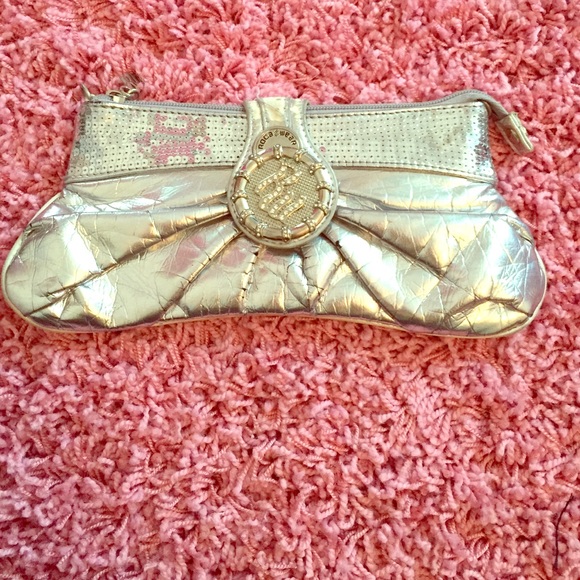 Silver ROCA WEAR clutch - Picture 1 of 2