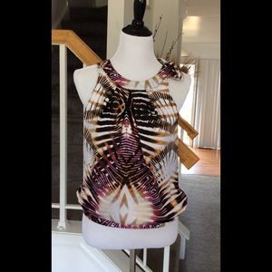 Top perfect for work or play 👠