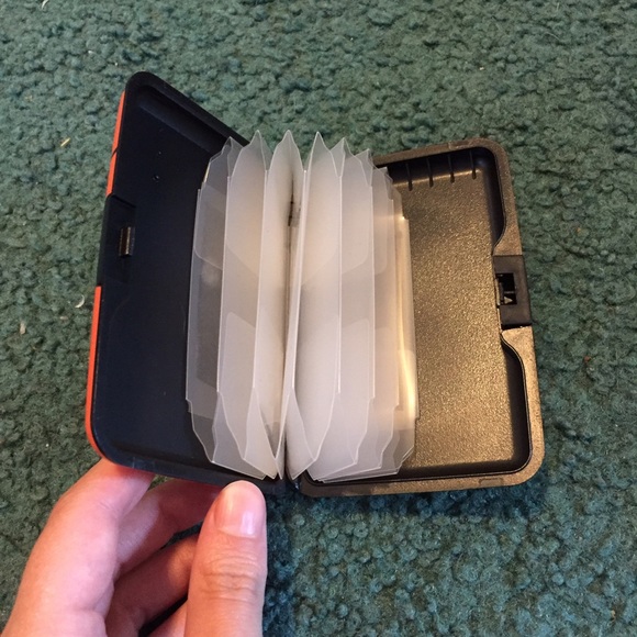 Aluma Wallet - Picture 2 of 2