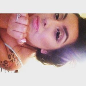 Meet your Posher, Sabrina
