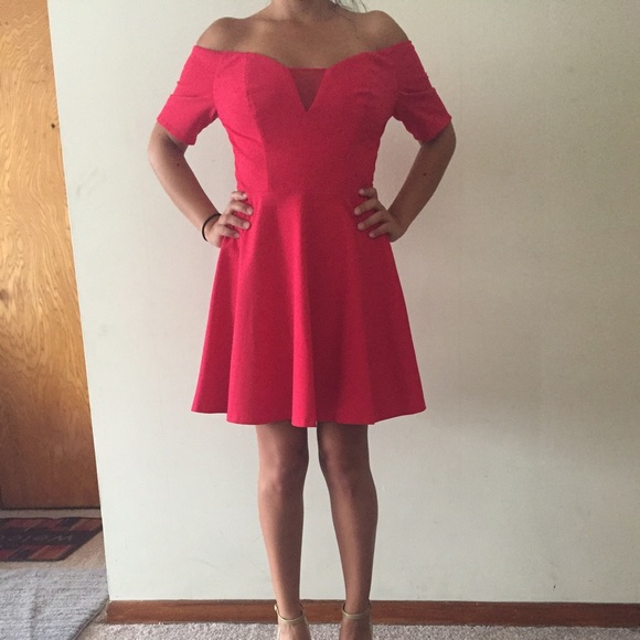Cherry red dress - Picture 1 of 3