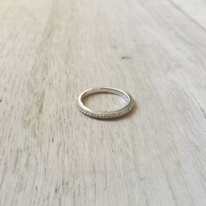 14 kt White Gold Ring With Pave Diamonds