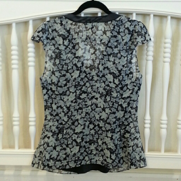 Top - Picture 2 of 4