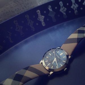 Burberry Classic Women's watch