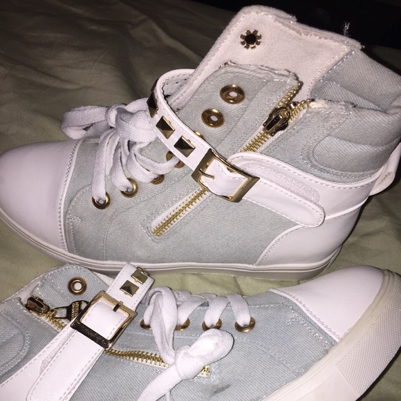 Gray white and Gold Women Designer Shoes sz 7.5