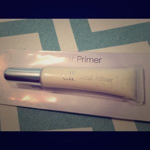 Sheer Glitter Eyelid Primer