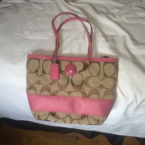 Signature Coach Tote