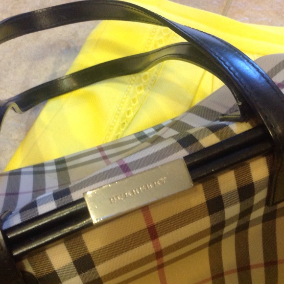 SOLD!!!👍🏻Vintage classic bag like new. - Picture 2 of 4