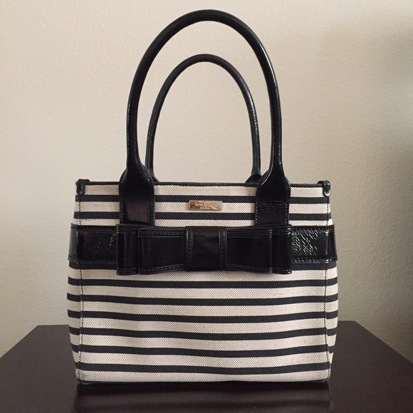 EUC Kate Spade Villabella fabric Quinn