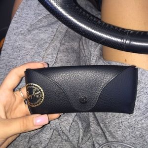 Ray-Bans case 👓