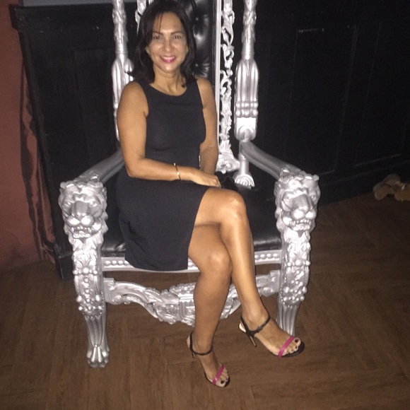 Meet your Posher, Lisa - Picture 3 of 3