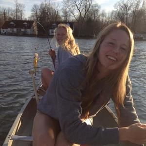 Meet your Posher, Emily