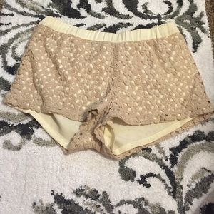 Guess cream crotchet shorts