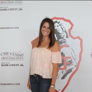 Meet your Posher, Madison