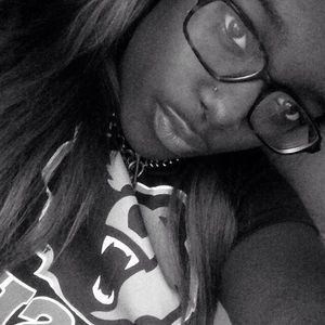 Meet your Posher, Janaya