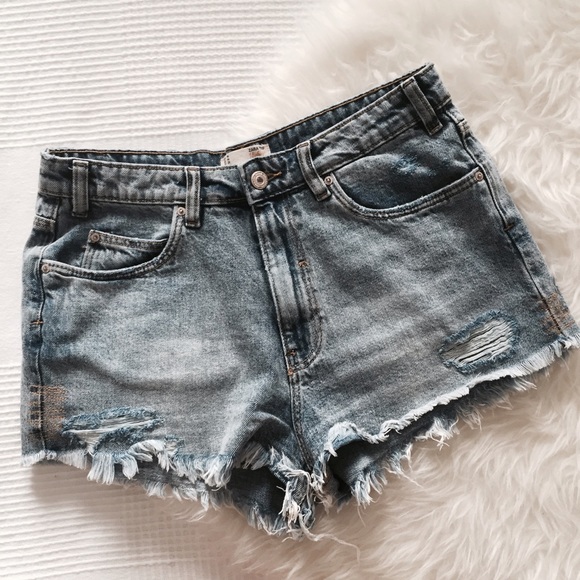 Zara Denim Cutoff Shorts 💙